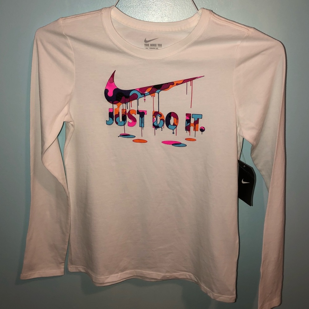 Girls large long sleeve Nike t-shirt